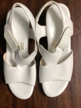 SAS White Leather Slingback Comfort Sandals for Women Size 8W